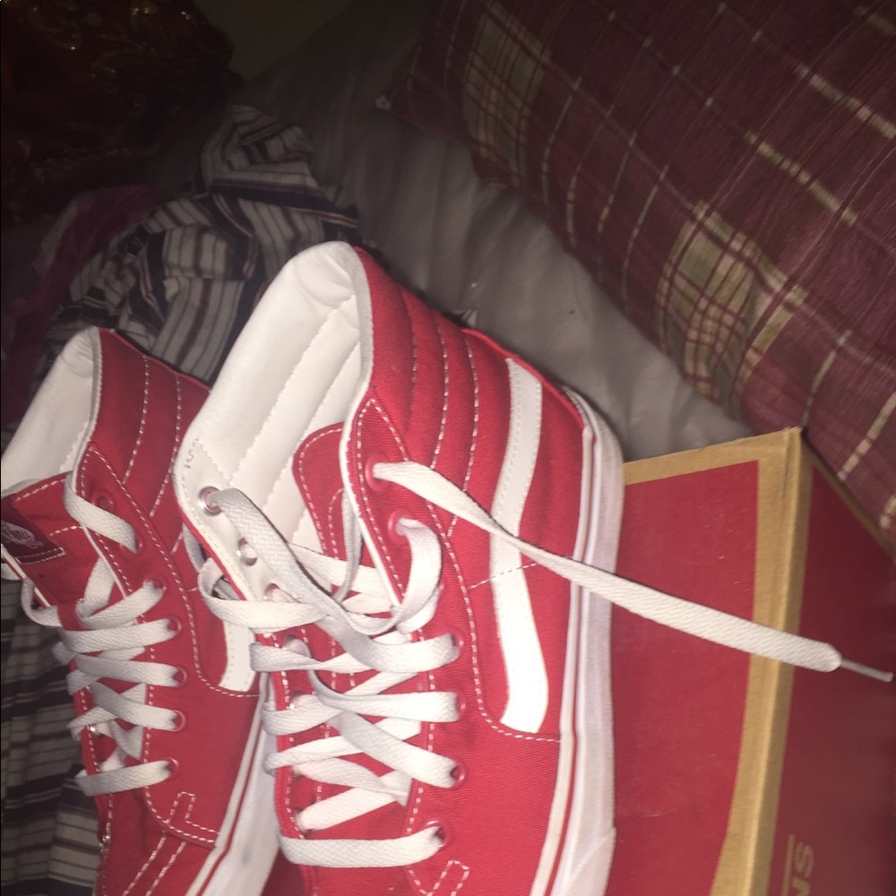 Vans - Picture 2 of 3
